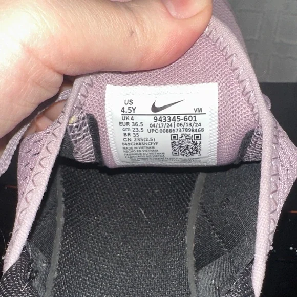 Nike Women's Pink/Mauve Air Max 270 Sneakers - Picture 4 of 4
